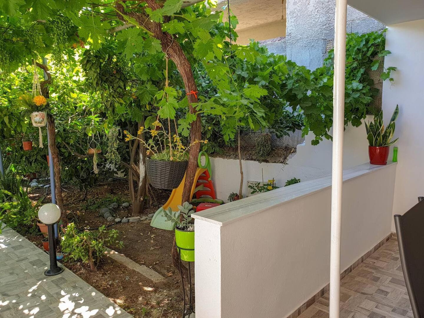 Вилла Maria'S House, With Garden Каламаки Экстерьер фото